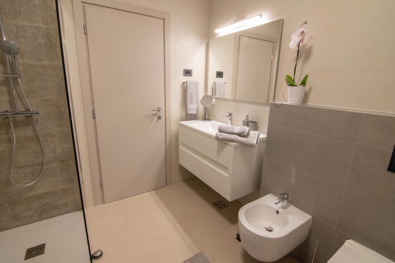 Luxury Apartment Faro With Sea View And Swimming Pool Премантура Екстериор снимка